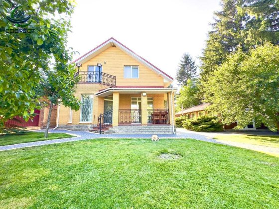 Продаж будинку в класичному стилі Луцк