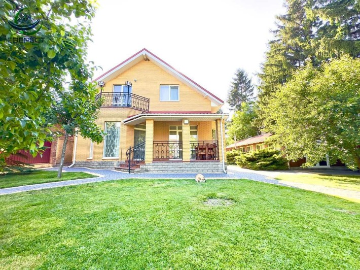 Продаж будинку в класичному стилі - фото 1