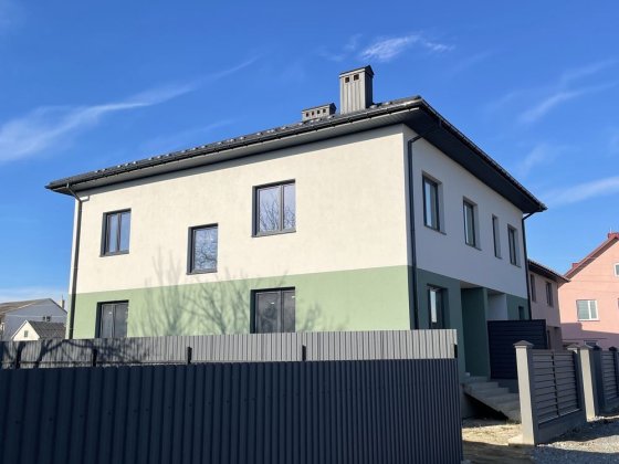 Котедж 113 кв.м+ 57 підвал+ 30 мансарда, ЦЕНТРАЛЬНІ КОМУНІКАЦІЇ Зимняя Вода