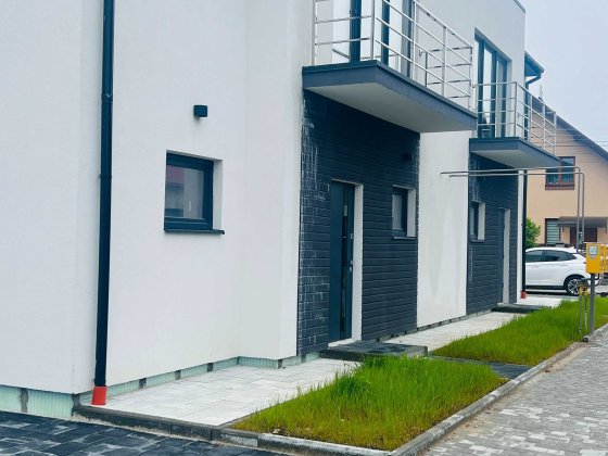 Продаж котеджу в с.Зубра Зубра