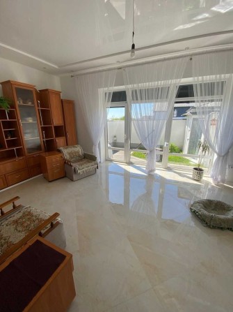 ПРОДАЖ котеджу з ремонтом в с.Зубра (поруч Сихова) - фото 1