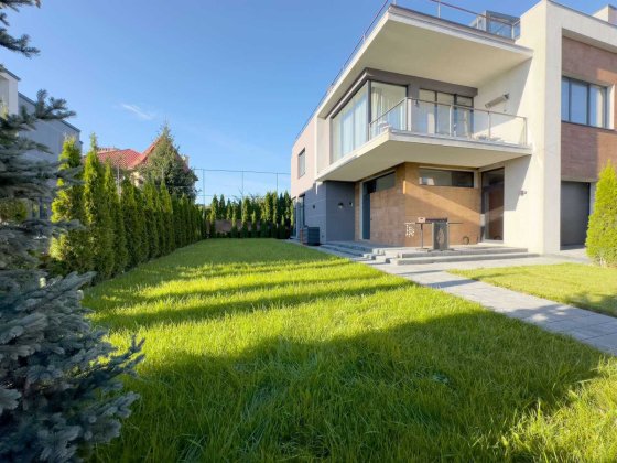 Продаж котеджу,Зубра,200 кв.м.,вул. Івана Гонти (БЕЗ КОМІСІЇ).Є ВІДЕО Зубра