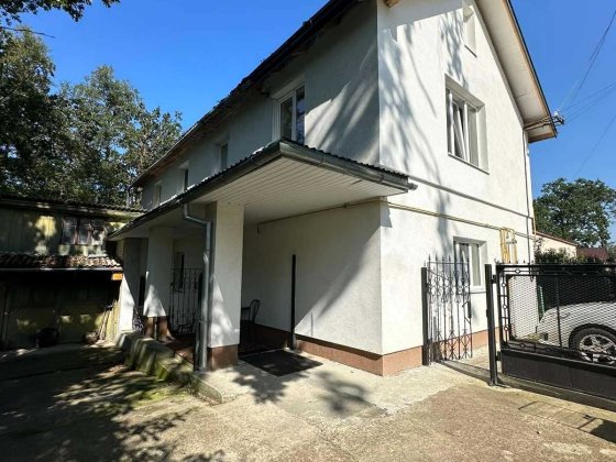 Частина житлового будинку/2-кімнатна квартира Моршин