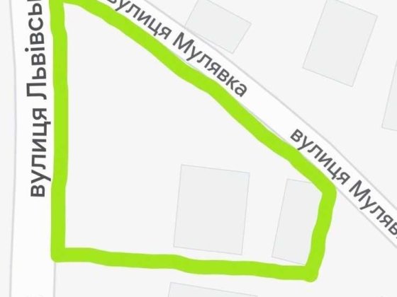 Будинок на дві сім'ї + велика земельна ділянка під бізнес біля дороги Сокаль