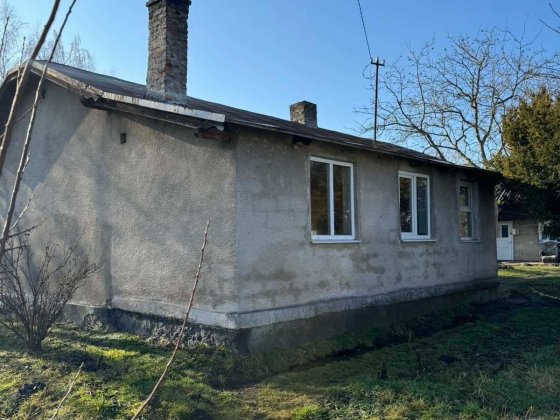 будинок та земельна ділянка 28 сот., м. Жовква Жолква