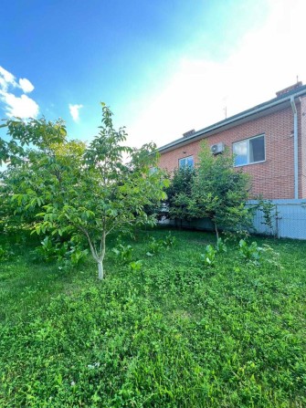 Продається будинок без комісії, 235 м², ділянка 10 соток м.Жовква - фото 1