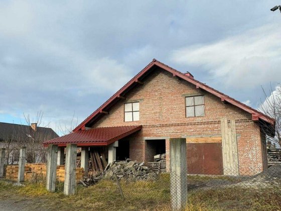Незавершений будинок та земельна ділянка 9,14 сот., м. Жовква Жолква