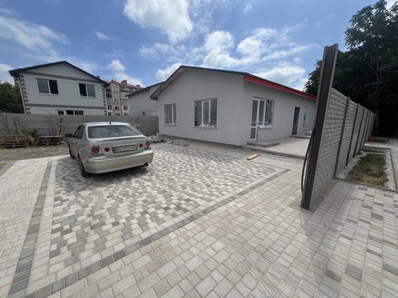 Продам дом в Фонтанке с 25ти метровым фасадом участка. Одноэтажный Фонтанка