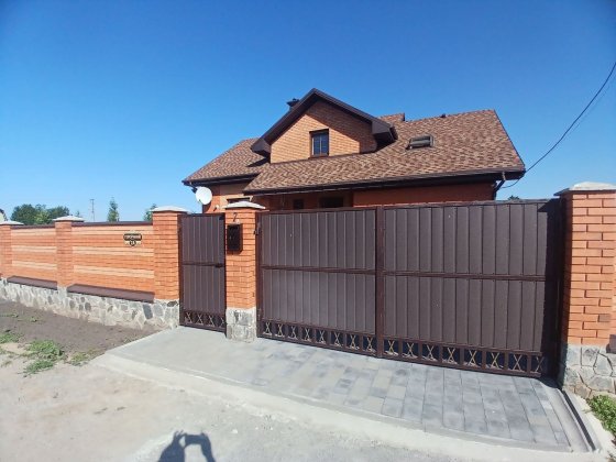 Продам двох поверховий будинок Полтава