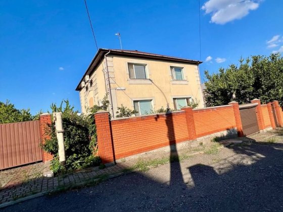 Продаж великого сімейного будинку у Тернівському районі Кривий Ріг