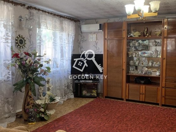 Продаж будинку із великою ділянкою Кривий Ріг