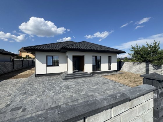 Продаж будинку на Щасливому від власника Ровно