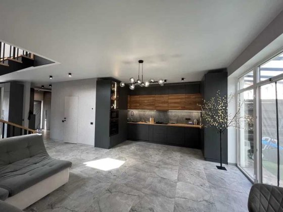 Таунхаус с ремонтом. Червоный Хутор. 1Y15 Лиманка