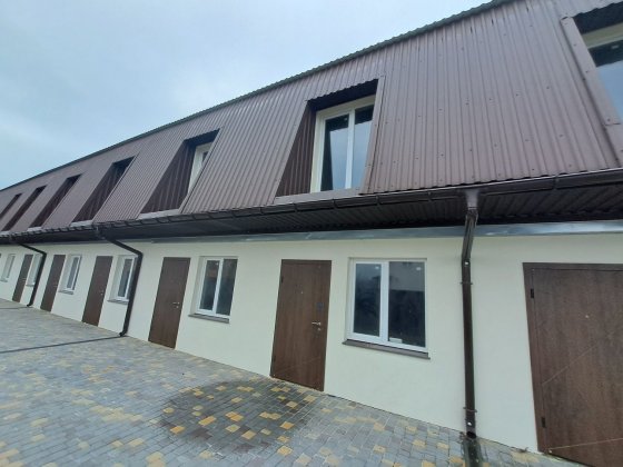 Таунхаус у двох рівнях.  Ліски.  17 500 $ ! Лески