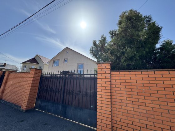Дом в самом центре Червоного Хутора. Лиманка