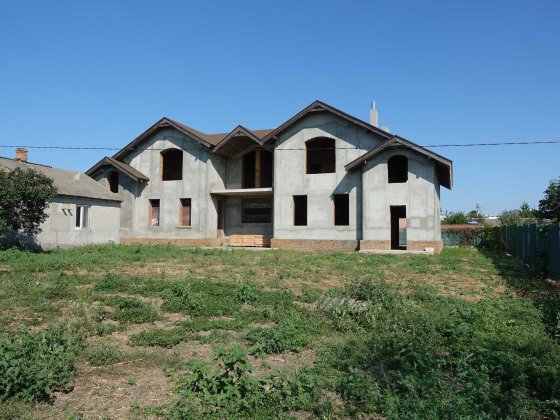 новый  кирпичный дом в первой линии у моря в селе Фонтанка под Одессой