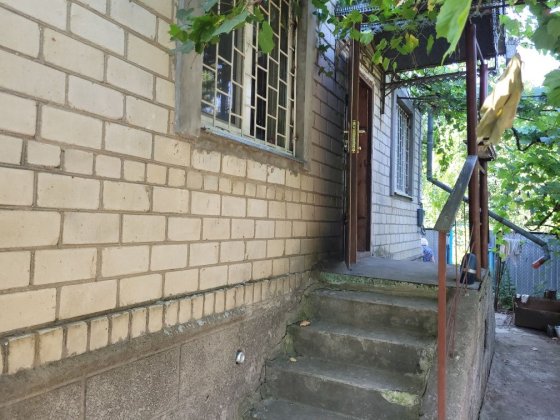 Продам 3 уровневый дом в Нерубайском с отоплением и документами! Нерубайское