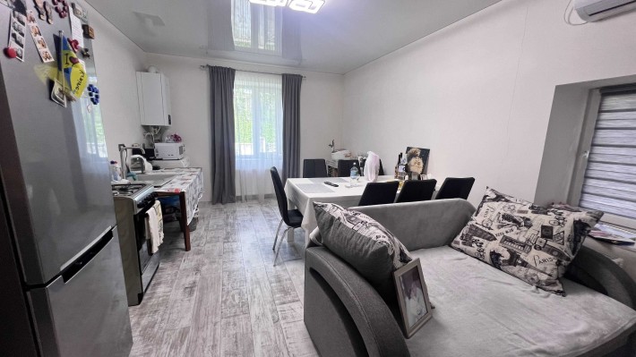 Пропонується до продажу будинок у центрі Овідіополя. - фото 1