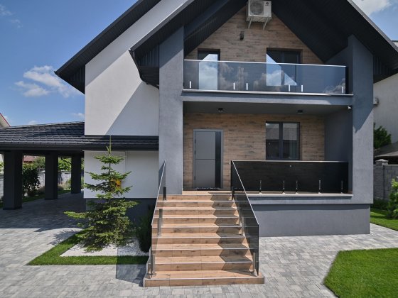 Вишуканий будинок ремонтом,  район Мелроус Рівне