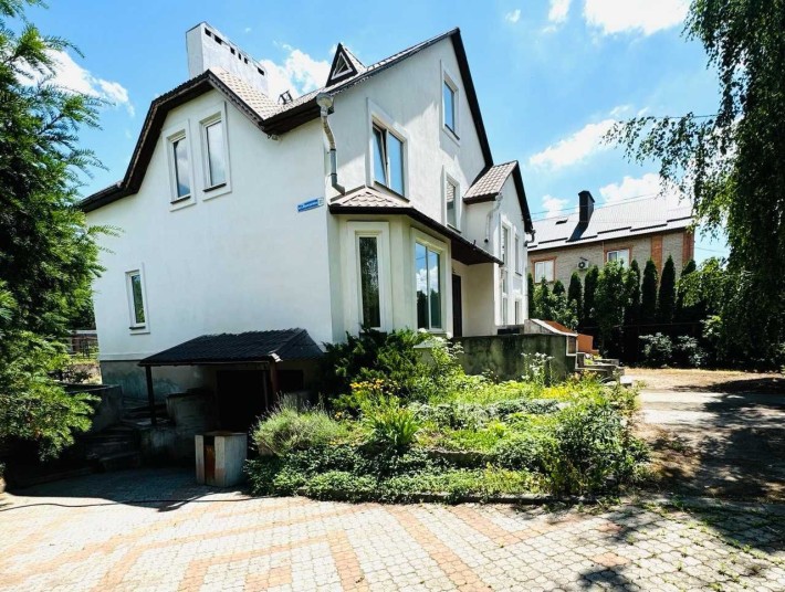 Продам  будинок з великою ділянкою по  вулиці Виноградова . - фото 1