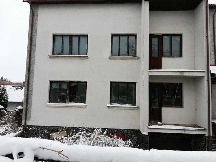 Продаж жилого будинку і землі м.Рівне, вул.Полунична, 62  106000$ - фото 1