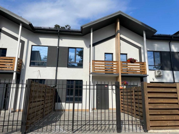 Таунхаус в Ірпені поруч із лісом. Ціну знижено! - фото 1