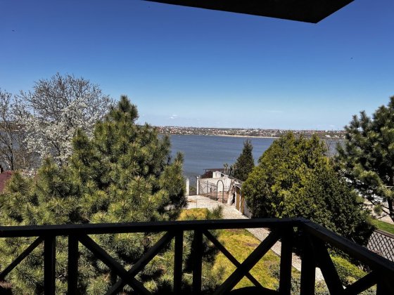 Центральна вул ск Лебідь Сухий Лиман. Сонячні батареї. Сухой Лиман