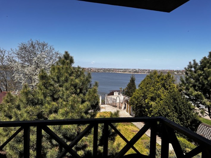 Центральна вул ск Лебідь Сухий Лиман. Сонячні батареї. - фото 1