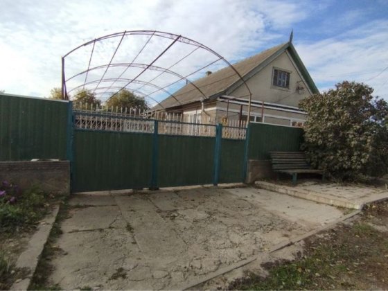 Продам дом жилой с. Староказачье Таирово