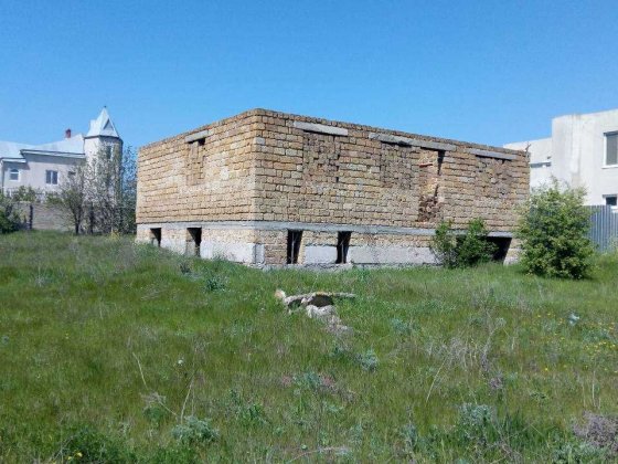 Продам участок с коробкой 10/12 Корсунцы