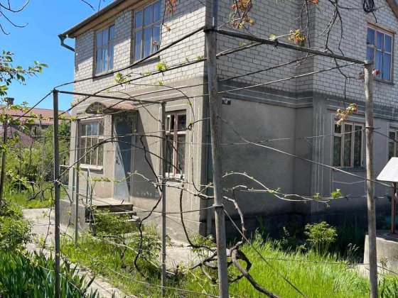 Дом 2 этажа в кооперативе "Заря" – 6 соток, сад, рядом озеро Молодіжне