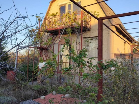 Продам дачу, 4 км до моря, угловой участок. Новая Дофиновка