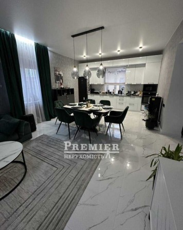 У продажу 2 поверх. будинок з якісним ремонтом - фото 1