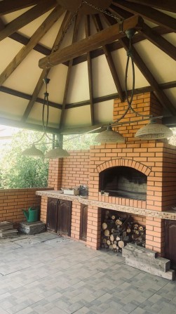 Просторный дом в живописном месте на большом участке - фото 1