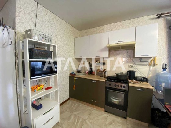 Новый дом со всеми коммуникациями та полным пакетом документов.