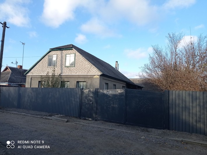 Продам приватний будинок в місті Гадяч Полтавської області - фото 1