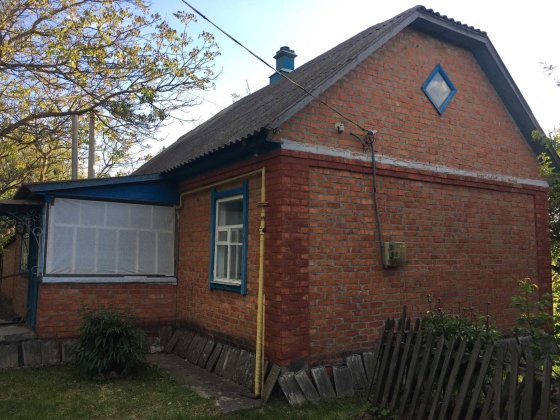 Продам будинок з присадибною ділянкою Зіньків