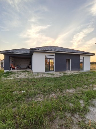 Будинок+гараж за вигідною ціною с. Заболоття. - фото 1