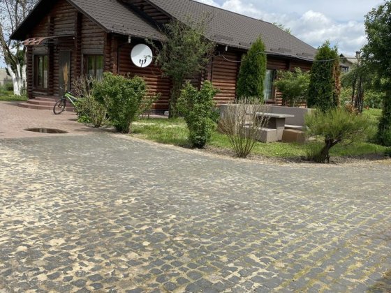 Продам два будинки загальною площеною 245кв Костополь