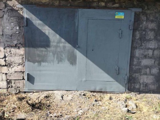 Продам гараж район ДМК возле центрального офиса Райфайзен Банк Каменское