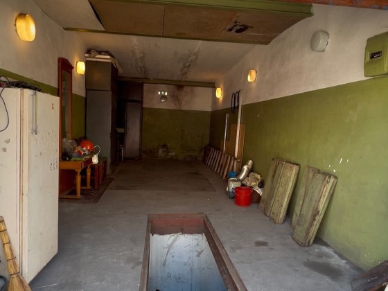 Продам Капітальний Великий гараж в центрі Камʼянського Каменское