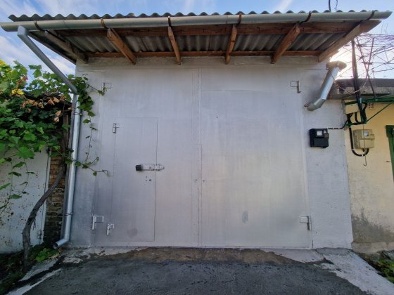 Продается большой капитальный гараж в 9 кооп. Ізмаїл