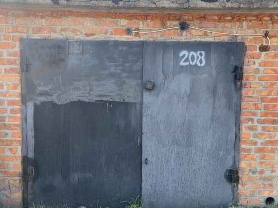Продам гараж біля мікро-района, район поліклініки Берестин