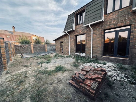 Продам Таун Хаус Суми