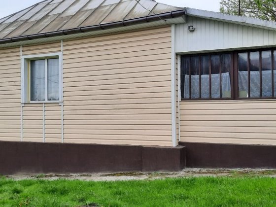 Продам дерев'яний будинок Острог