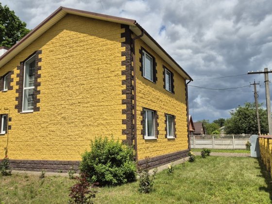 )( Продаж готового будинку до проживання Клевань