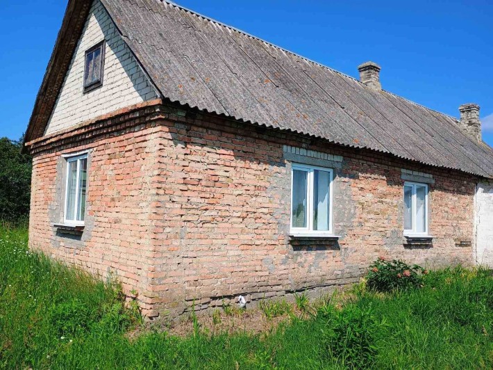++ Продам цегляний будинок біля м Рівне, ділянка 25 соток, гараж - фото 1