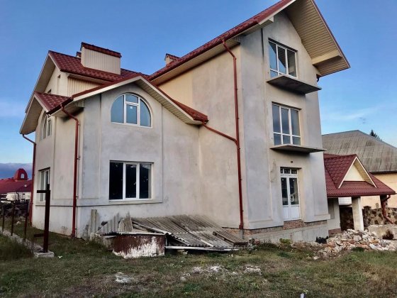 Продається 3-поверховий будинок. Чортків Чертков