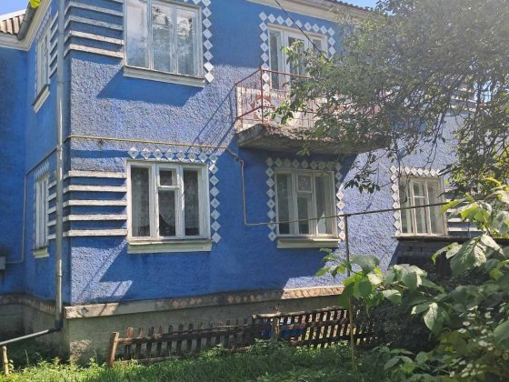 Продам двоповерховий будинок Почаїв