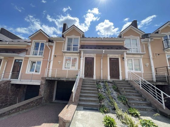 Продається котедж з євроремонтом у Гаях Гречинських Гаи-Гречинские